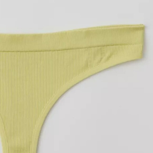 NWT UO Out From Under Seamless Ribbed Knit Lime Green Thong - Picture 6 of 7